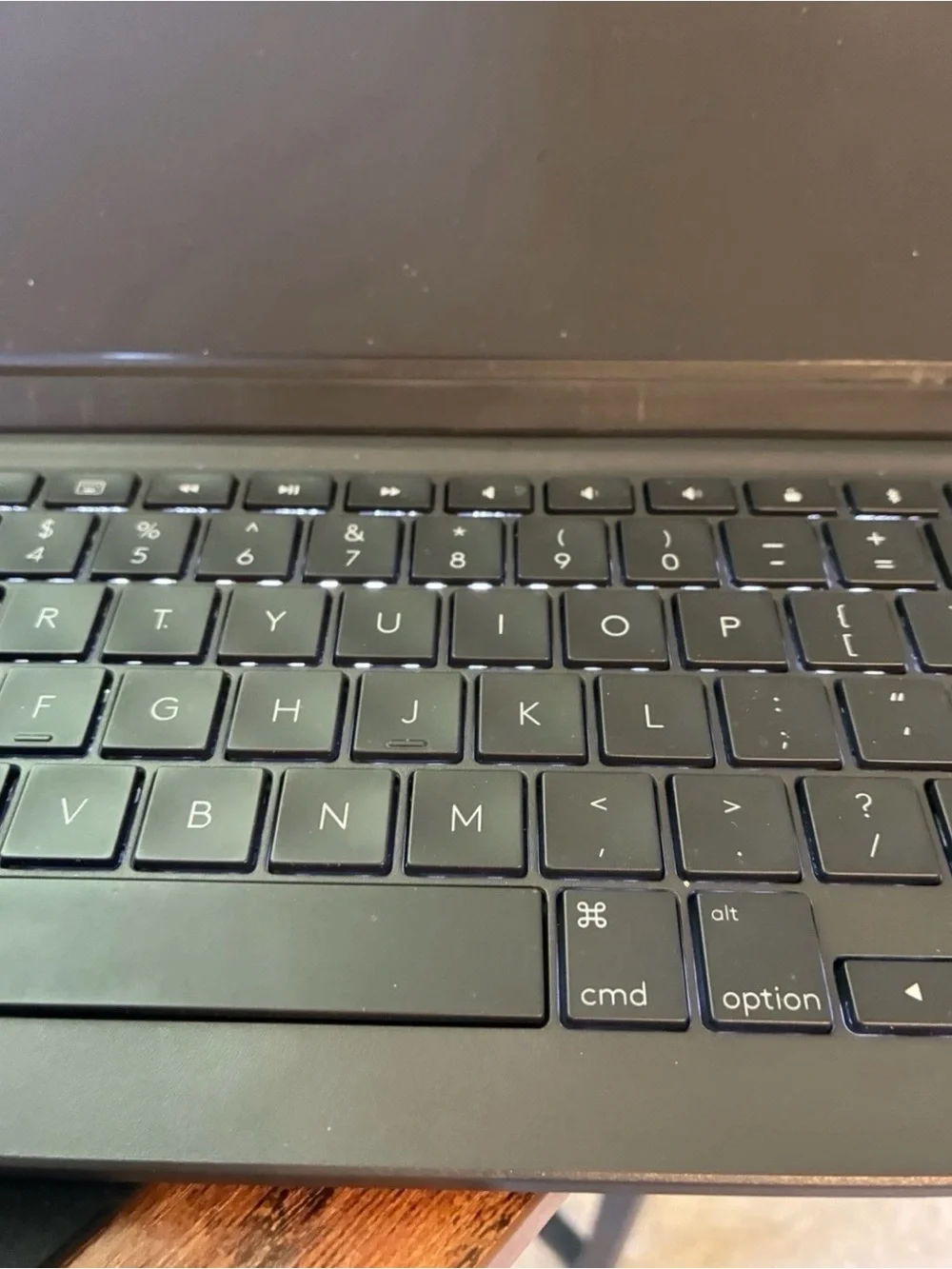 Logitech Bluetooth Keyboard Case for 11